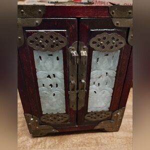 Chinese rosewood jewelry box